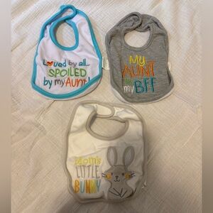 3 Baby Bibs